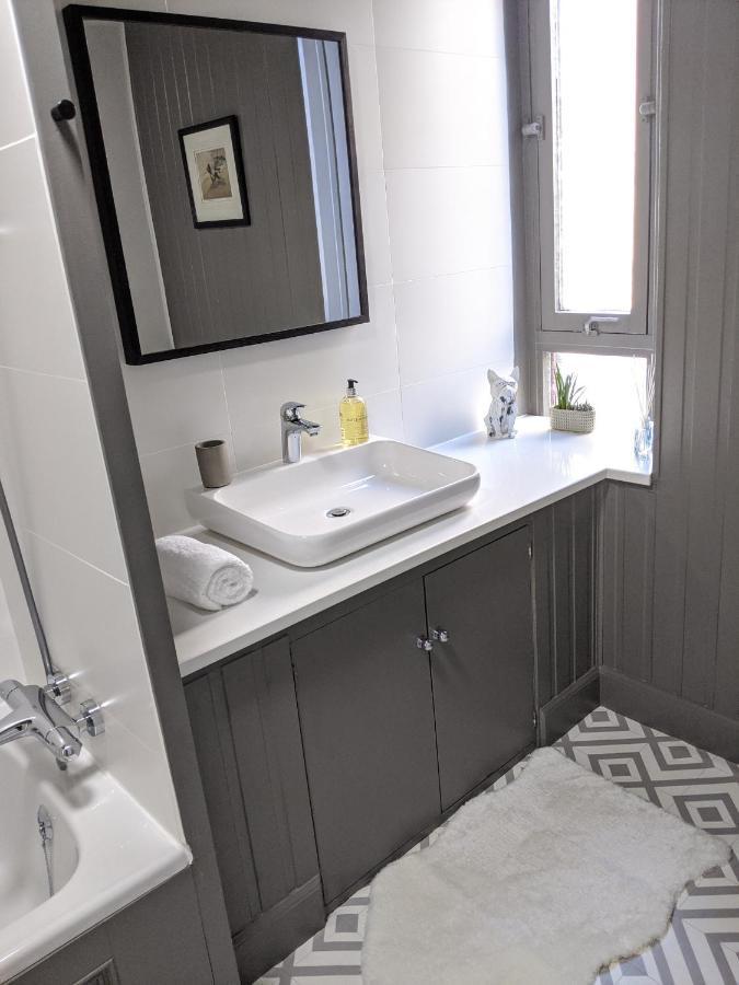 Central Hawick Spacious Stylish Flat With Log Burner Exterior foto