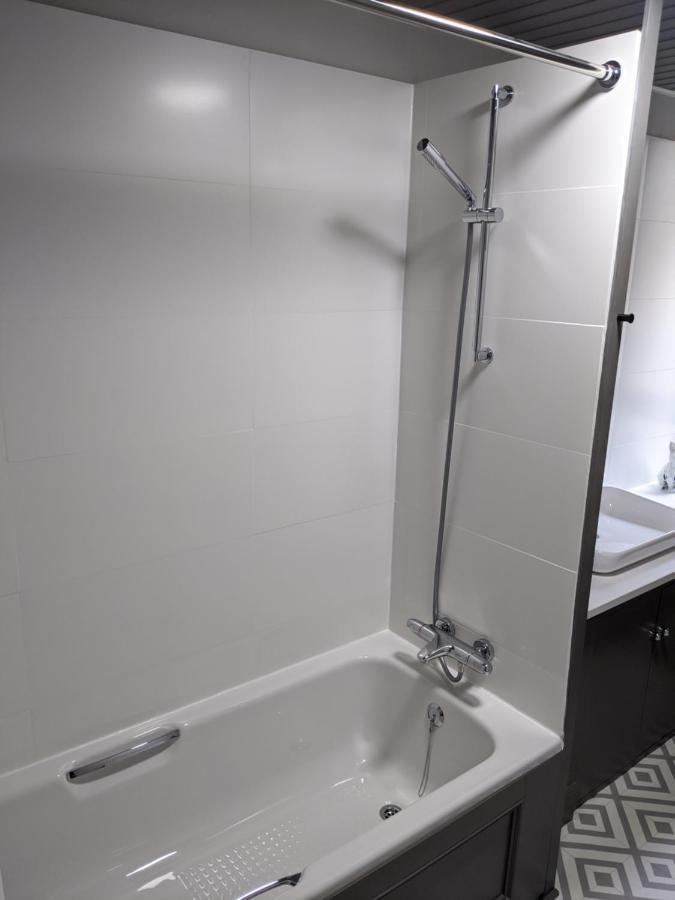 Central Hawick Spacious Stylish Flat With Log Burner Exterior foto